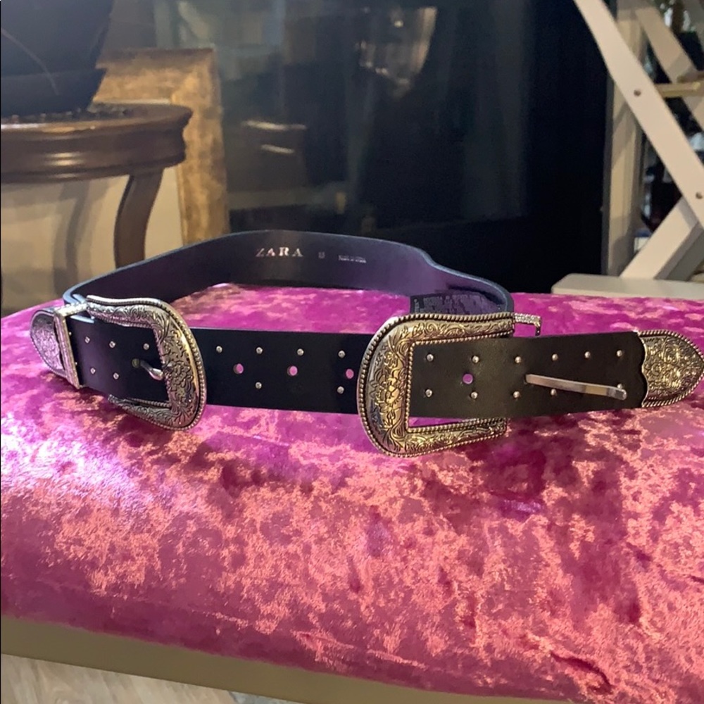 Double buckle belt